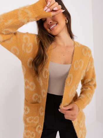 Großhandel Camel-farbener Damen-Kardigan mit Mustern.