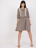 Brązowa sukienka na co dzień z rękawem 3/4 RUE PARIS 