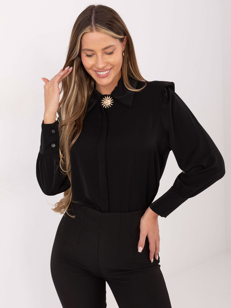 Czarna rozpinana koszula z broszką 