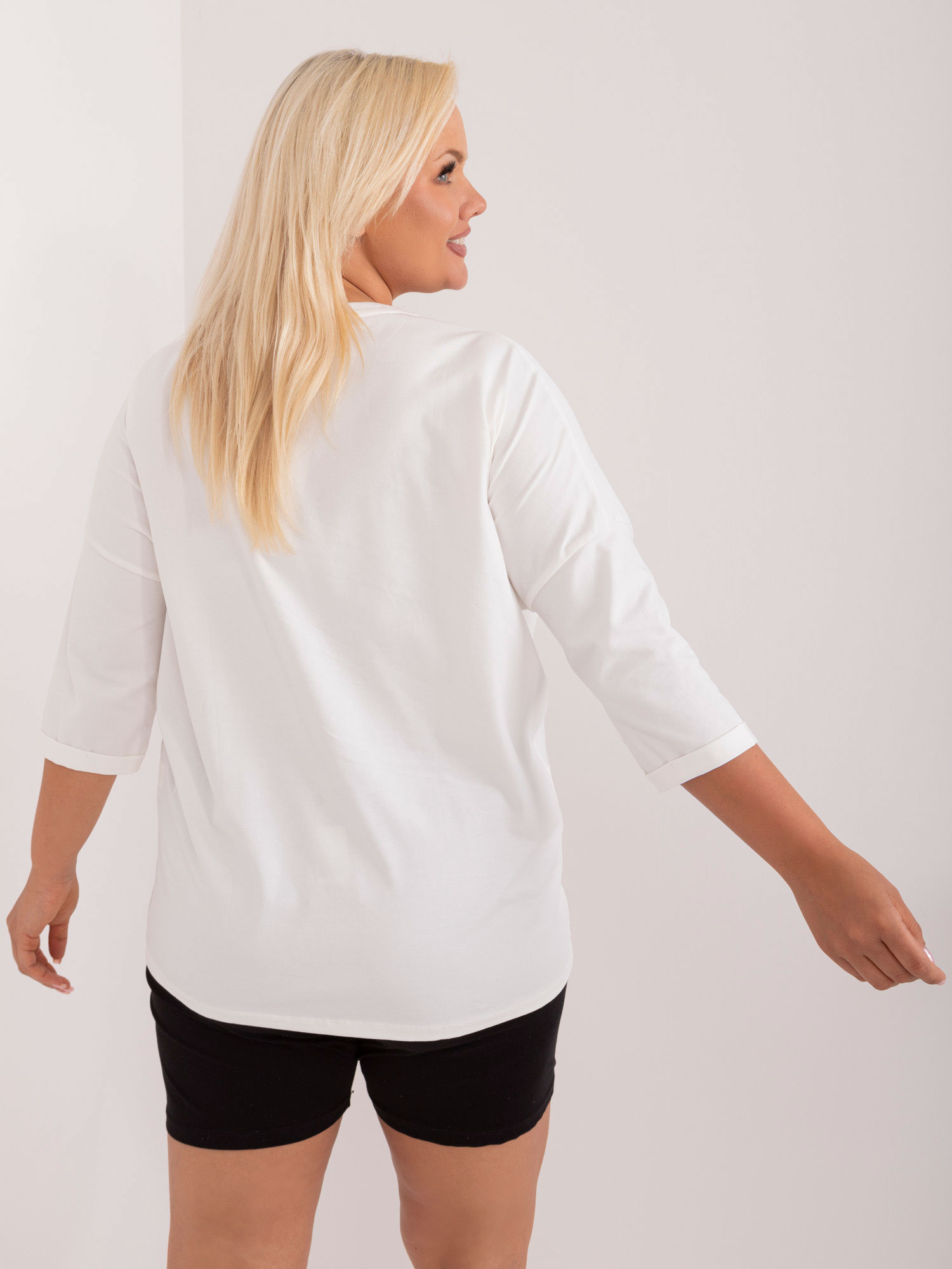 Hurt Ecru casualowa bluzka plus size z aplikacją