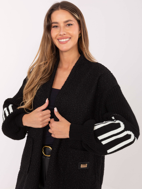 Czarny damski kardigan z napisami na rękawach