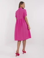 Fuksjowa rozkloszowana sukienka z kieszenią