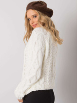 Brązowy beret z aplikacjami 