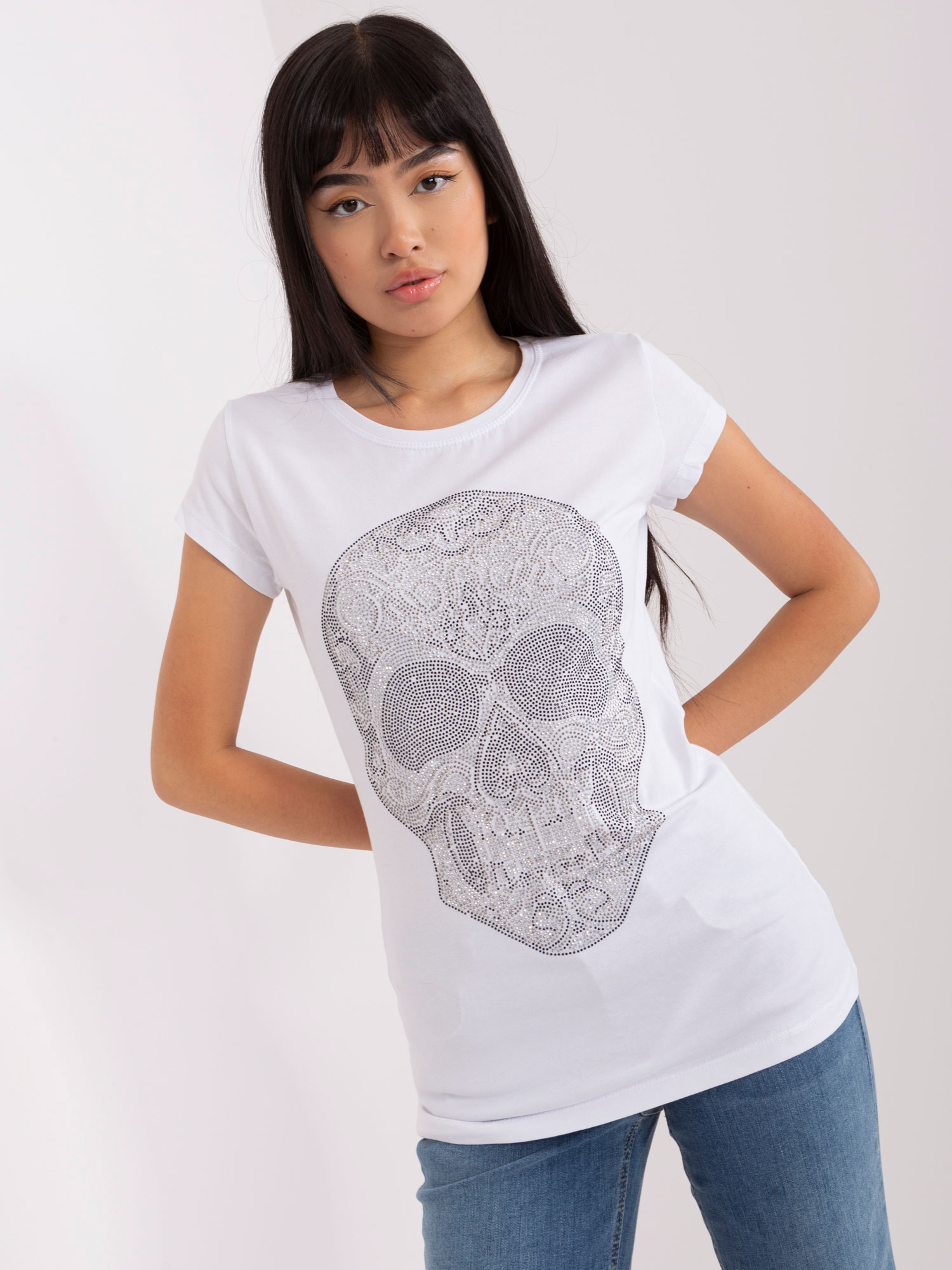Hurt Biały damski t-shirt z aplikacją z dżetów 
