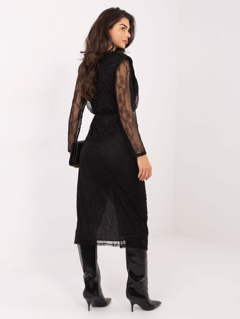 Czarna koronkowa sukienka z drapowaniem