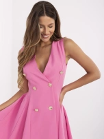 Różowa żakietowa sukienka z kopertowym dekoltem