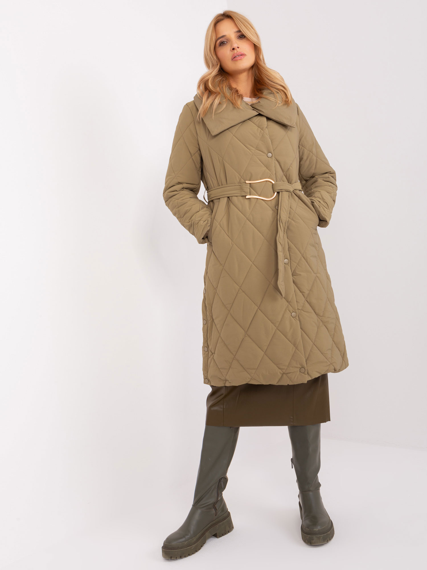 Wholesale Khaki long winter jacket with quilting.