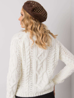 Brązowy beret z aplikacjami 