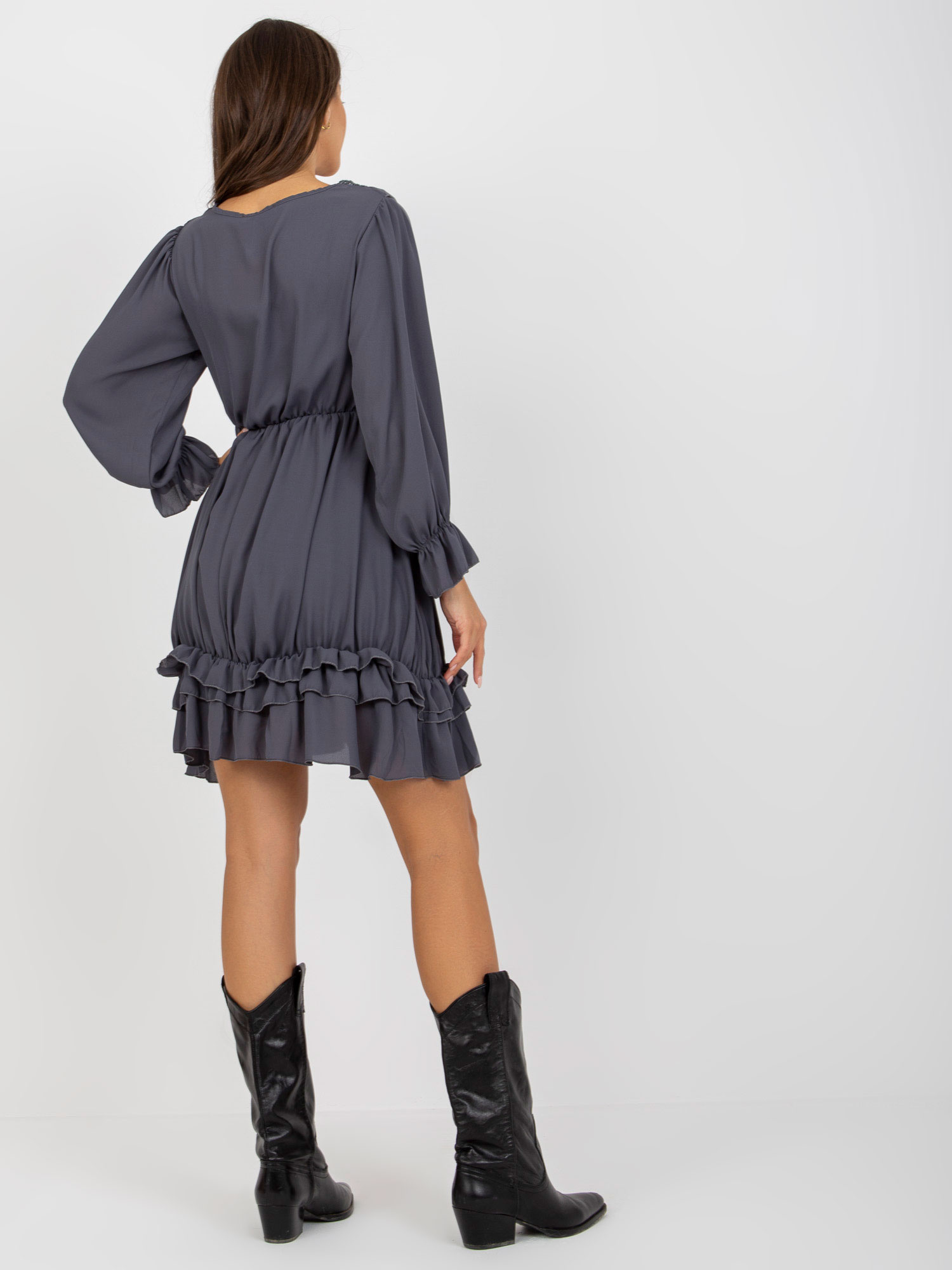 Ceglasta mini sukienka z falbaną w stylu boho OCH BELLA