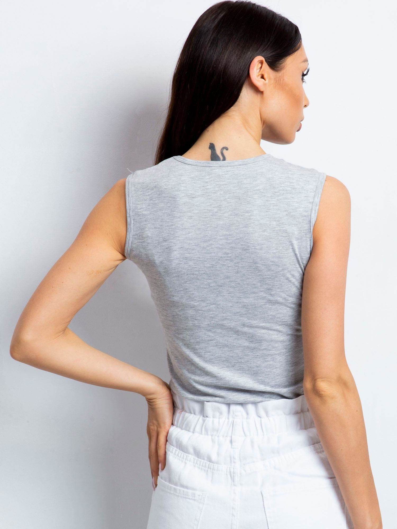 Szary top Includes