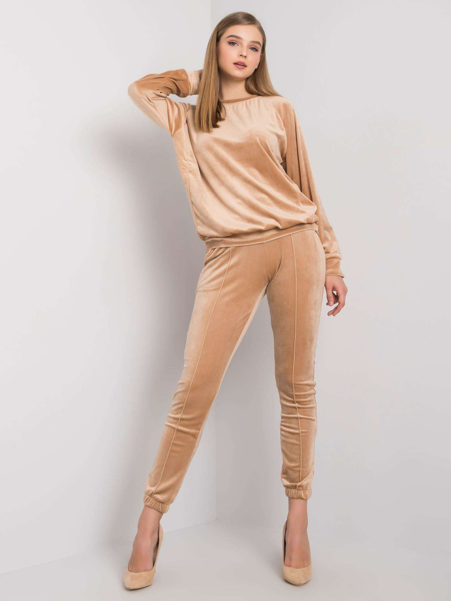 Beige Velours Zweiteiler Kimberly.