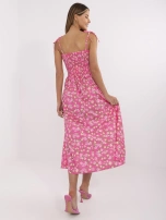 Rosa Sommerkleid mit Korsett-Taille.