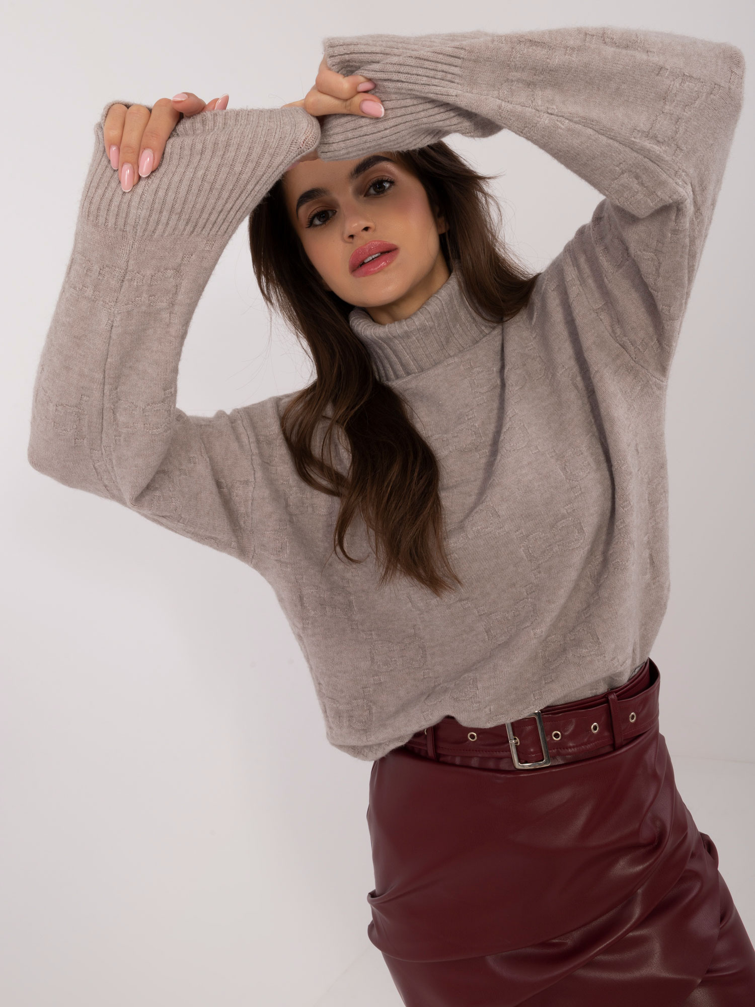 Sweter beżowy