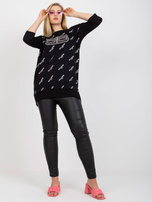 Czarna długa bluzka plus size z aplikacją z dżetów