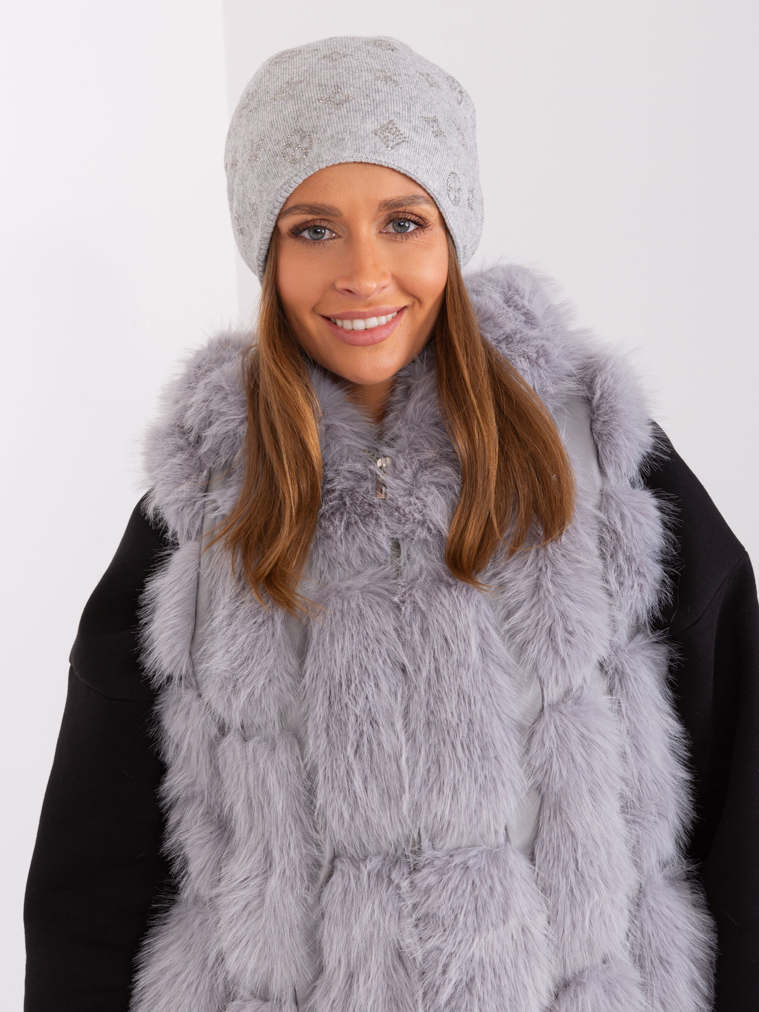 Szara czapka beanie z dodatkiem kaszmiru