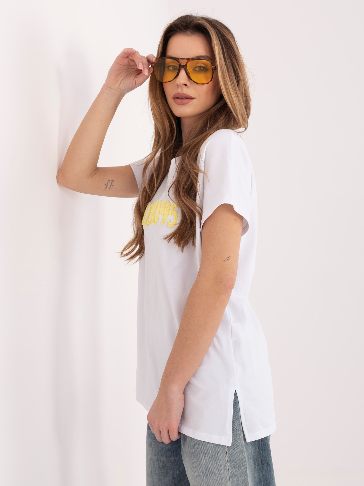 T-shirt biało-żółty