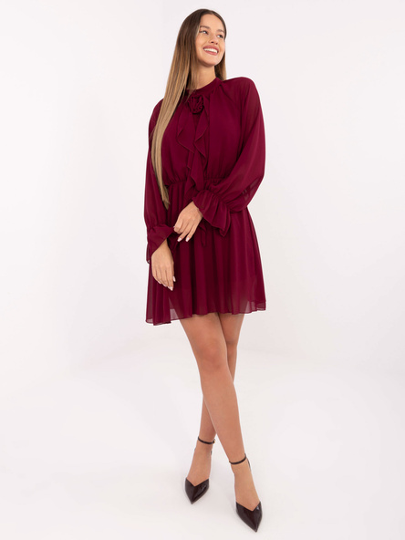Burgundowa rozkloszowana sukienka z żabotem RUE PARIS