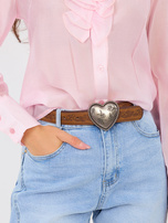 Niebieskie damskie jeansy mom z paskiem