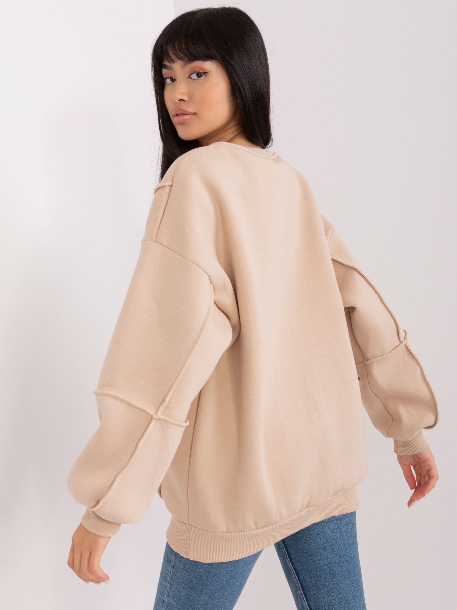 Beżowa bluza oversize bez kaptura