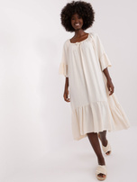 Hurt Jasnobeżowa sukienka z falbaną i rękawem 3/4