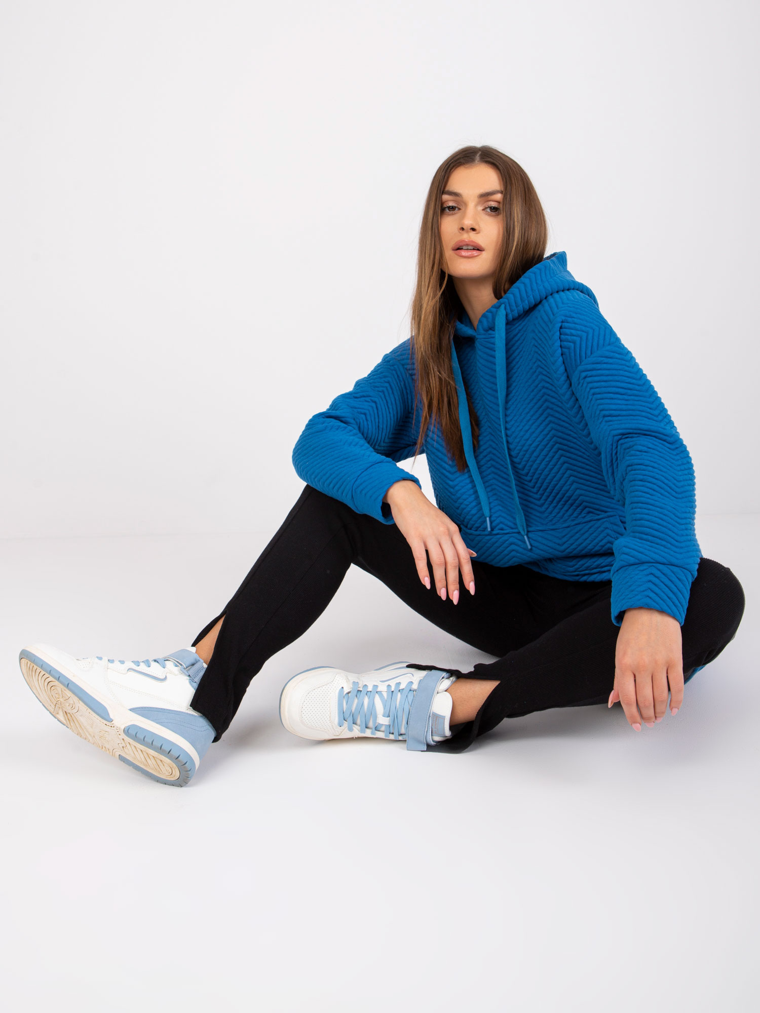 Ciemnoniebieska bluza kangurka Atlanta RUE PARIS