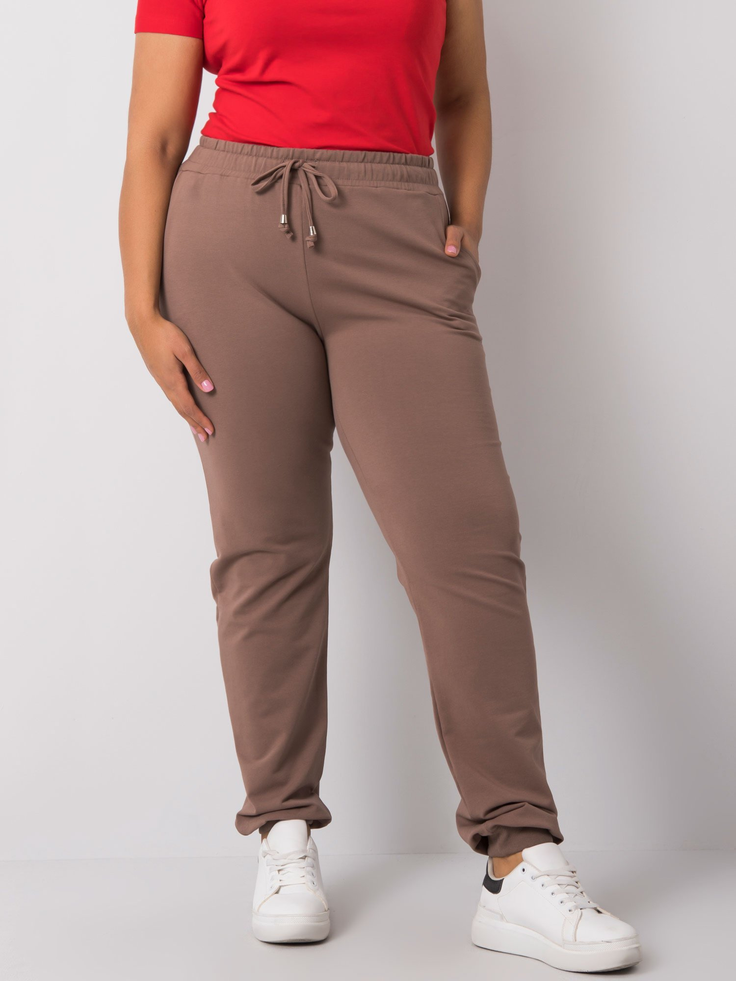 Braune Jogginghose Plus Size Beatriz.