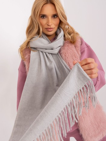 Hurt Gray women's knitted scarf.