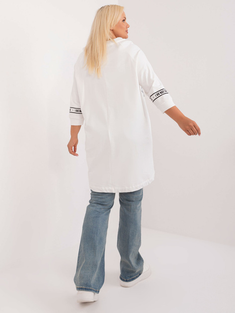 Hurtownia online Ecru długa bluzka plus size z napisami