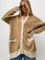 Hurtownia Camelowy sweter rozpinany ze wzorem RUE PARIS