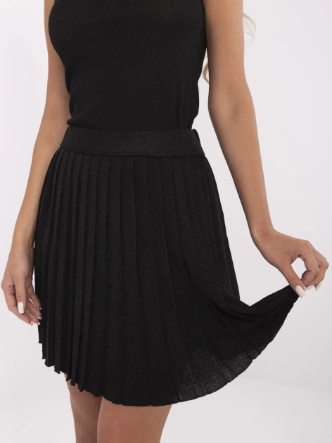 Czarna dzianinowa spódnica z błyszczącą nitką