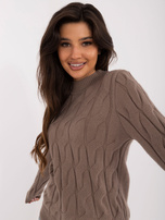 Hurt Brązowy sweter z warkoczami i długim rękawem