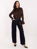 Czekoladowa koszula z ozdobnymi guzikami