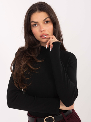 Czarna prążkowana bluzka z półgolfem