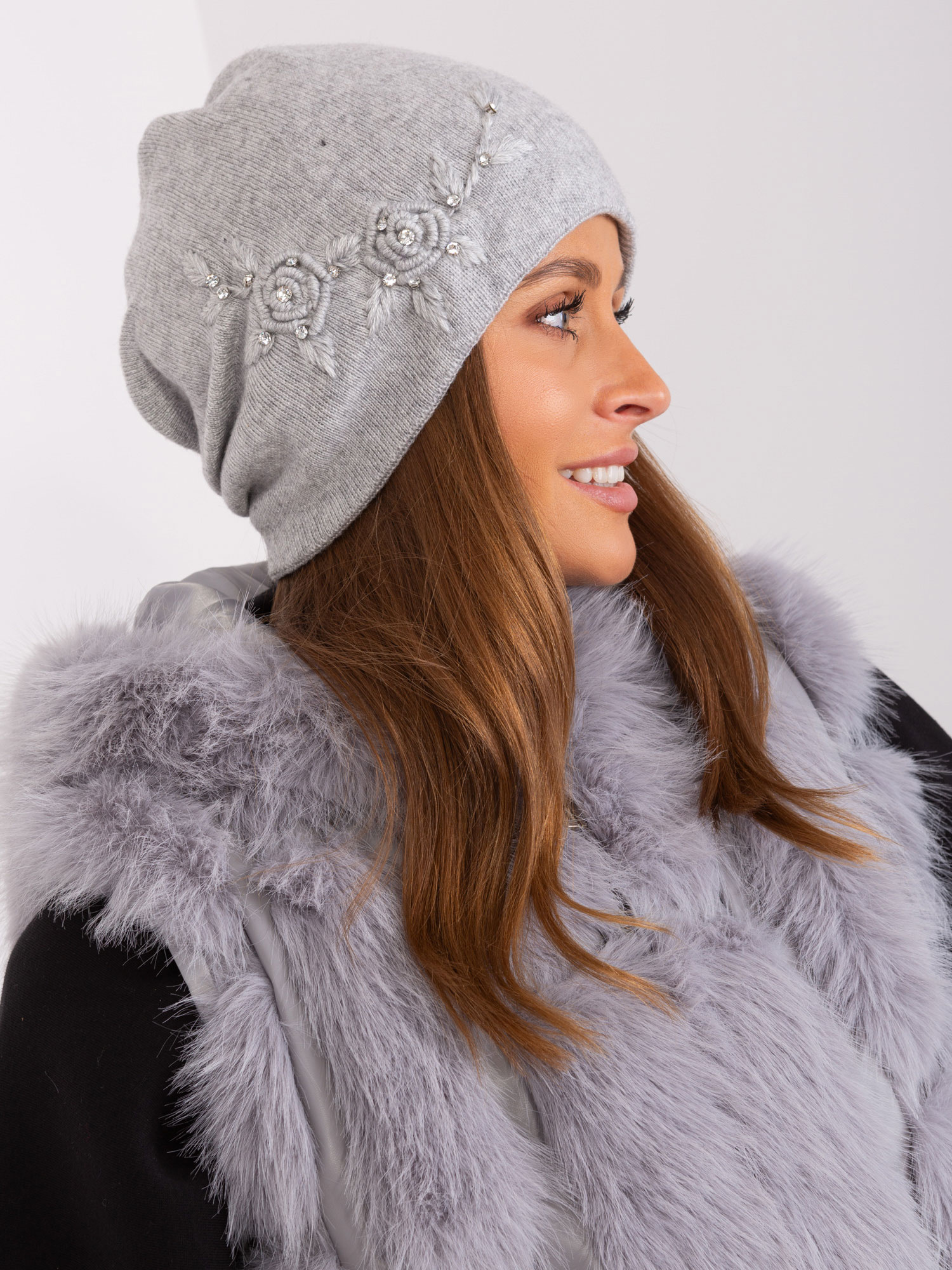 Szara dzianinowa czapka beanie z bawełną