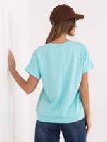 Miętowa damska bluzka z haftem w kształcie serca