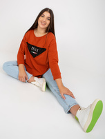 Hurtownia Ceglasta bluzka plus size z aplikacjami