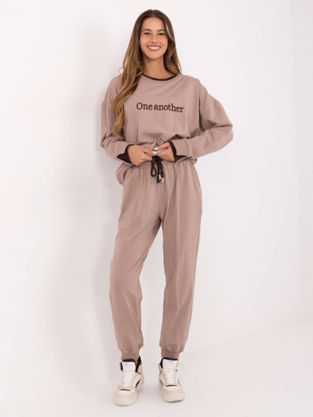 Ciemnobeżowy damski komplet z bluzą bez kaptura