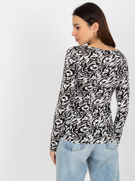 Hurtownia Biało-czarna dopasowana bluzka we wzory