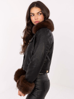 Czarna kurtka z ekoskóry z futrzaną podszewką