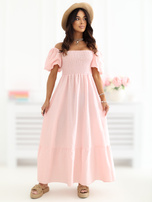 Brzoskwiniowa sukienka z elastycznym marszczeniem