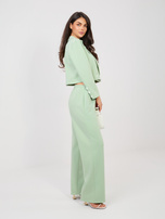 Pistacjowy dwurzędowy komplet z prostymi spodniami RUE PARIS 