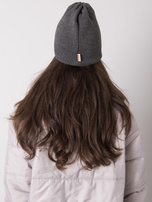 Ciemnoszara czapka damska