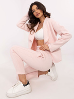 Hurtownia Jasnoróżowy dresowy komplet z marynarką