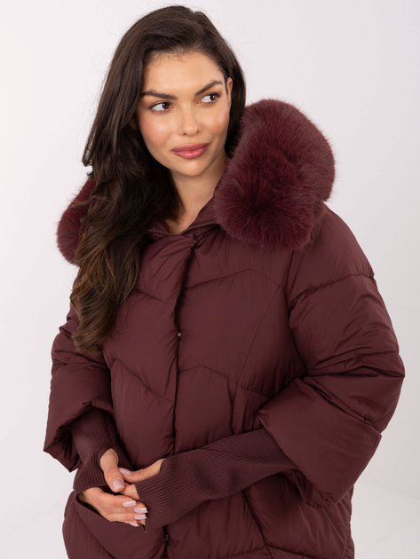 Bordowa zimowa kurtka z pikowaniem
