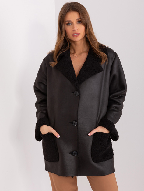 Hurtownia Czarny kożuch damski z guzikami