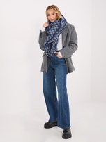 Granatowo-ecru szal w geometryczny wzór