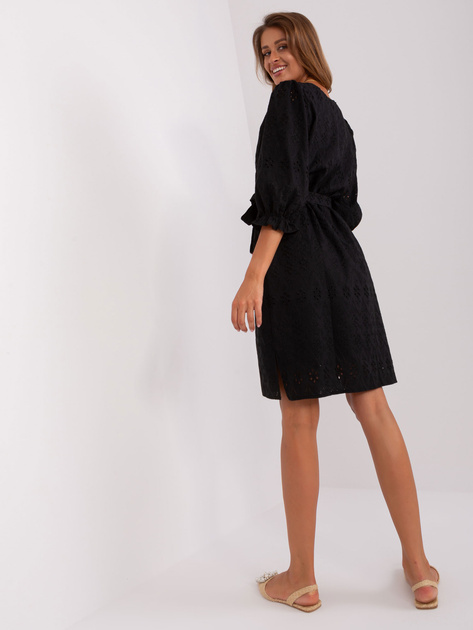 Hurtownia Czarna codzienna sukienka z haftem
