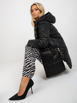 Hurtownia Czarna zimowa kurtka z ekoskóry z pikowaniem