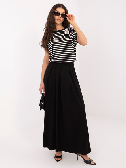 Czarna maxi spódnica z zakładkami