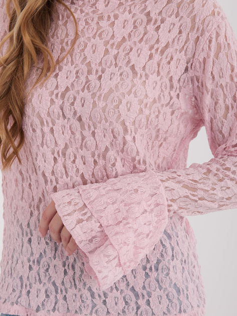 Jasnoróżowa damska bluzka z dekoltem w łódkę